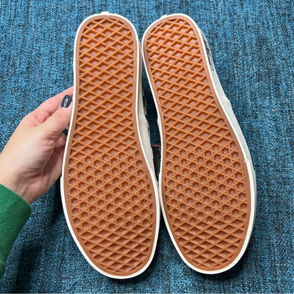 Vans x Strangers Things Authentic Surfer Boy Pizza Sneakers Limited Edition - Picture 7 of 8